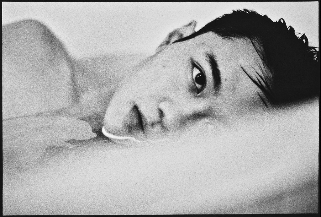 Joël Alain Dervaux, Improvisations, corps, nu, signifiant, signifié, espace, clos, lumière, désir, recherche, esthétique, livre photo, 5ruedu.fr, Frédéric Martin 
