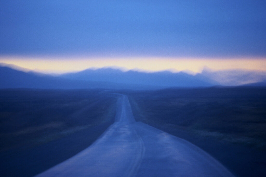 Véronique Durruty, Blue(s), Rachel Hardoin, livre photo, bleu, monde, magie, musique, éveil, sens, ailleurs, parcours, voyages, écarts, beauté, douceur, poésie, Frédéric Martin, 5ruedu, chronique, 