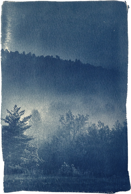 Marie Bienaimé, Avant, éditions émulsion, cyanotype, beauté, enfance, monde, douceur, calme, tranquillité, garder, voyage, livre photo, chronique, Frédéric Martin, 5ruedu, 