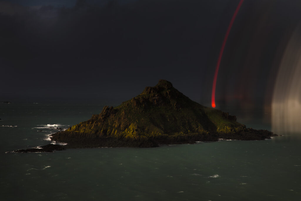 Alice Pallot, The Eyes, algues vertes, Véronique Prugnaud, pollution, mer, toxique, monde, rouge, photosynthèse, réchauffement climatique, demain, expérience, Frédéric Martin, 5ruedu, chronique, livre, photo, 