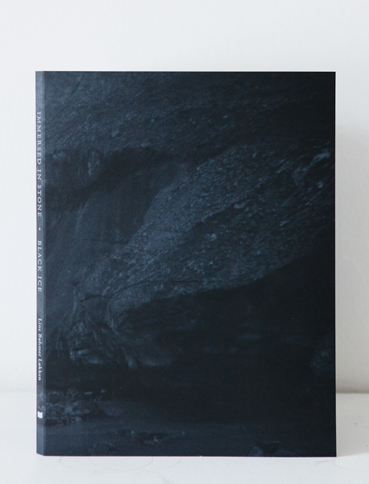 Multipress, glacier, Line Bohmer Lokken, Norvège, Jotunheim, fonte, glace, chute, pierre, roche, immersion, être avec, 5ruedu, Frédéric Martin, chronique, livre, photographie, 