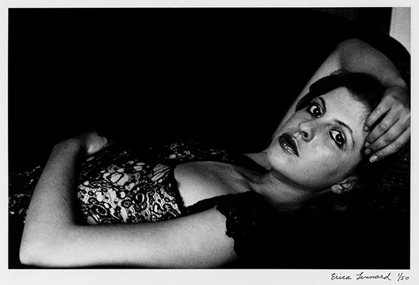 Erica Lennard, féminin, regard, nu, sororité, soeur, Elisabeth Lennard, Actes Sud, Avec toi et seule, révolution, politique, années 70, chronique, livre photo, 5ruedu, Frédéric Martin, 