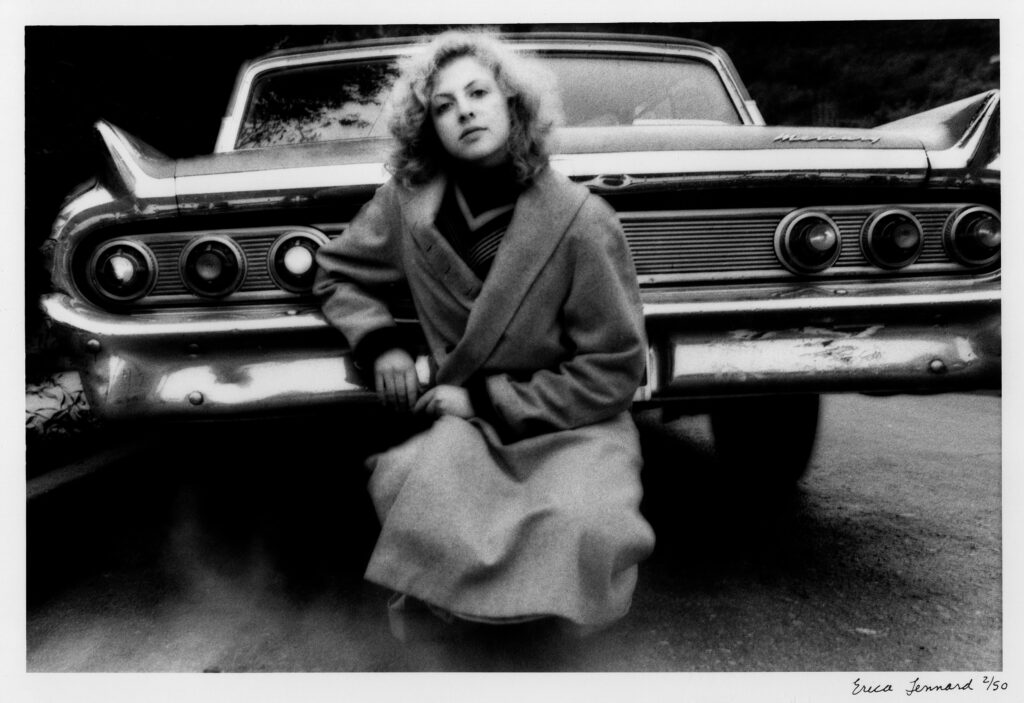 Erica Lennard, féminin, regard, nu, sororité, soeur, Elisabeth Lennard, Actes Sud, Avec toi et seule, révolution, politique, années 70, chronique, livre photo, 5ruedu, Frédéric Martin, 