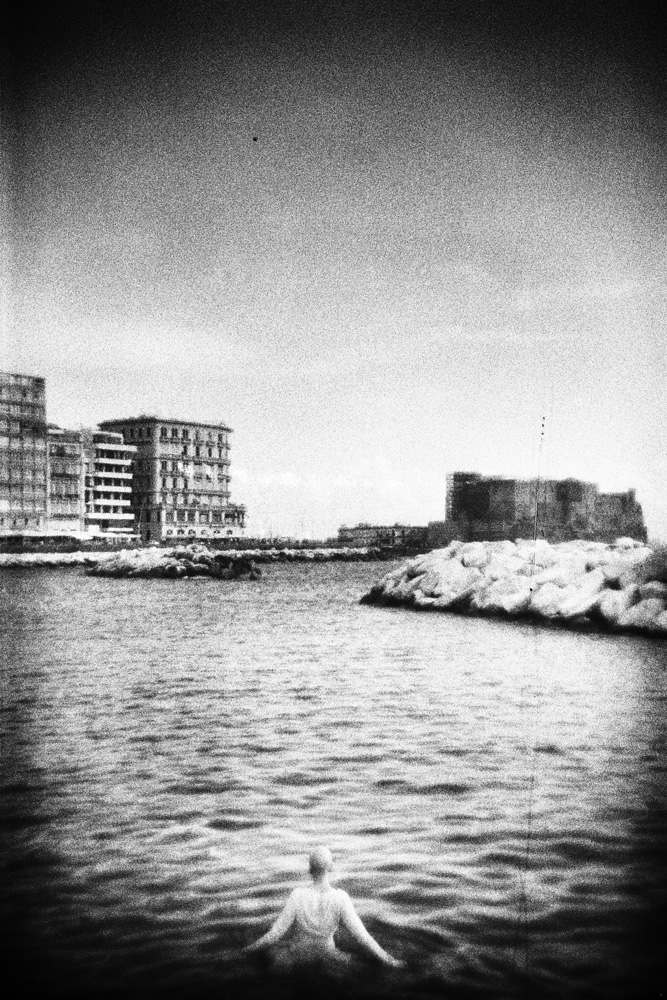 Octopus, Naples, Le Mulet, street photo, Madones, Maradona, Dieu, rue, vie, humour, respect, curiosité, habitants, chronique, livre photo, Frédéric Martin, 5ruedu, 