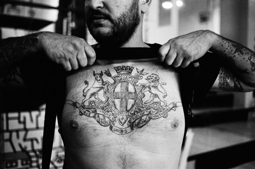 XIII, Damien Chamcirkan, Marseille, éditions Révolues, habitants, ville, voyage, amour, colère, paradoxe, Izzo, livre, photographie, chronique, Frédéric Martin 5ruedu, 