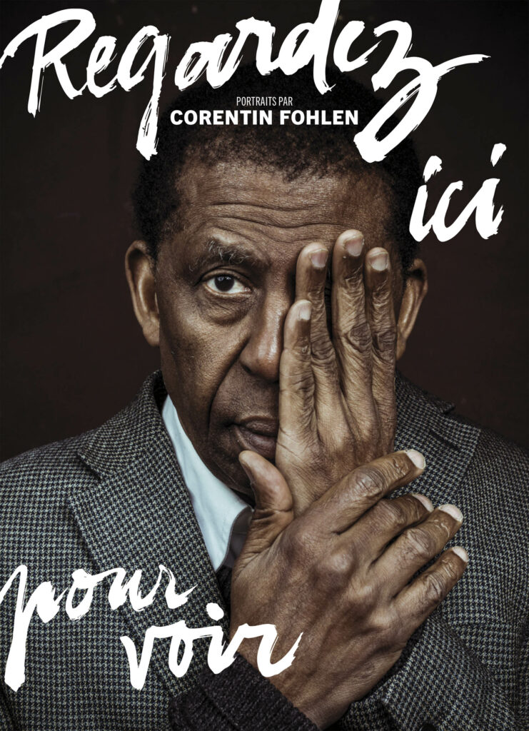 Regardez ici pour voir, Corentin Fohlen, éditions light Motiv, portrait, presse, iconoclaste, humour, classique, décalage, texte, livre, photographie, chronique, Frédéric Martin, 5ruedu,