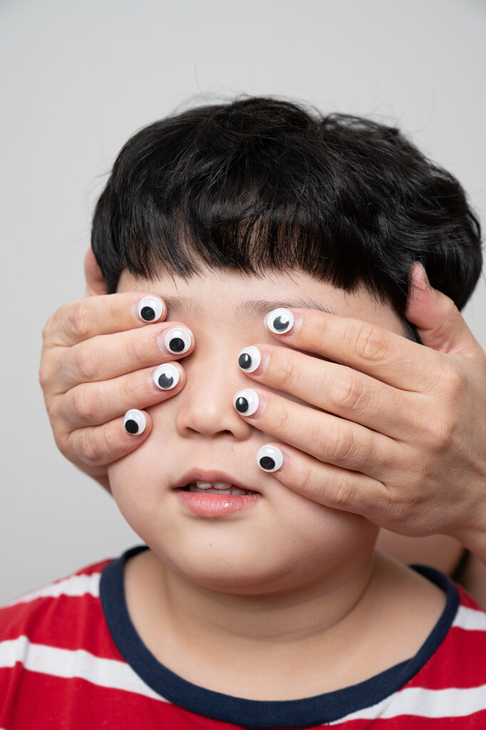 Hyunmin Ryu, Mon neveu coréen Le bec en l'air, enfance, photographie, famille, tendresse, humour, réinventer, grandir, souvenirs, mémoire, 5ruedu, Frédéric Martin, chronique, livre,