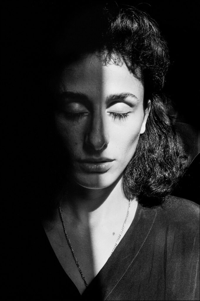 Letizia Battaglia, Italie, Mafia, Actes Sud, Arles , mémoire, vie, Pasolini, quotidien, joie, peine, Frédéric Martin, 5ruedu, livre, photo, chronique, 