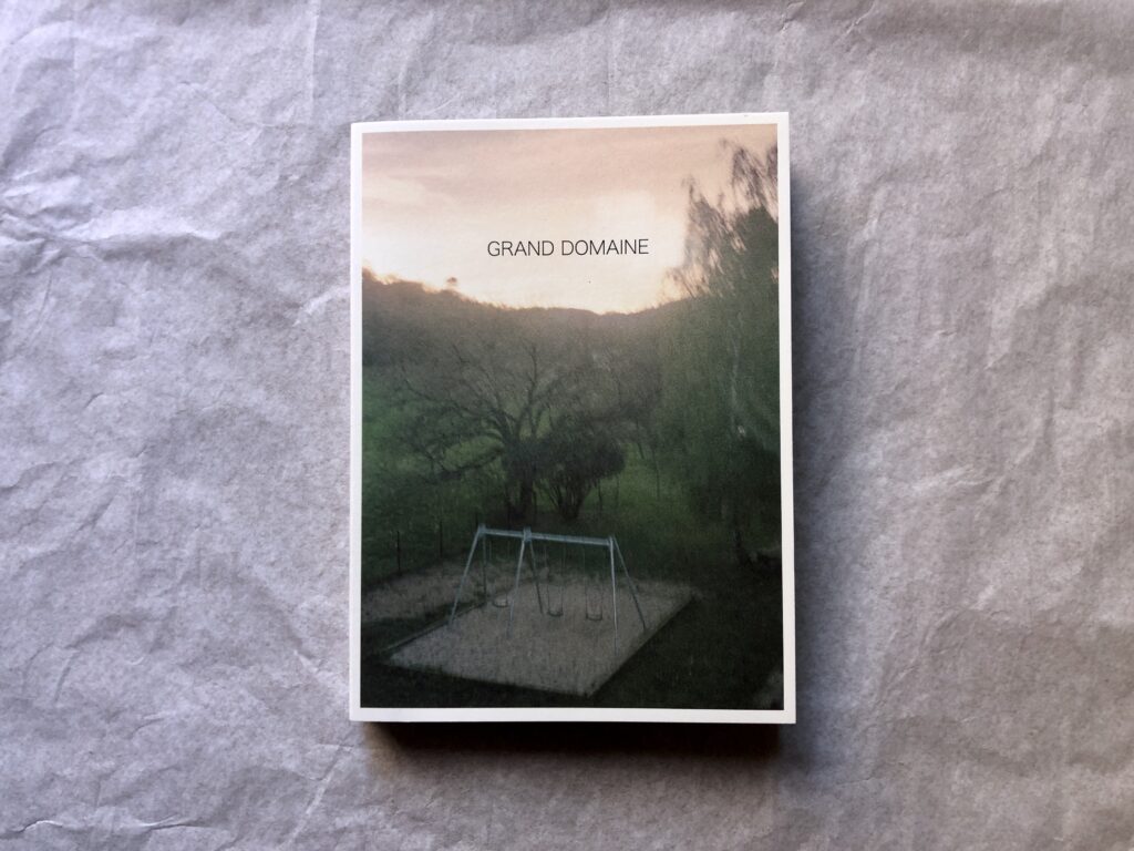 Grand Domaine, Gaël Bonnefon, Luzech, Boissor, inclusion, ESAT, handicap, travail, communauté, rencontre, vie, avenir, résidence, Lot, Frédéric Martin, 5ruedu, chronique, livre photo, photographie,