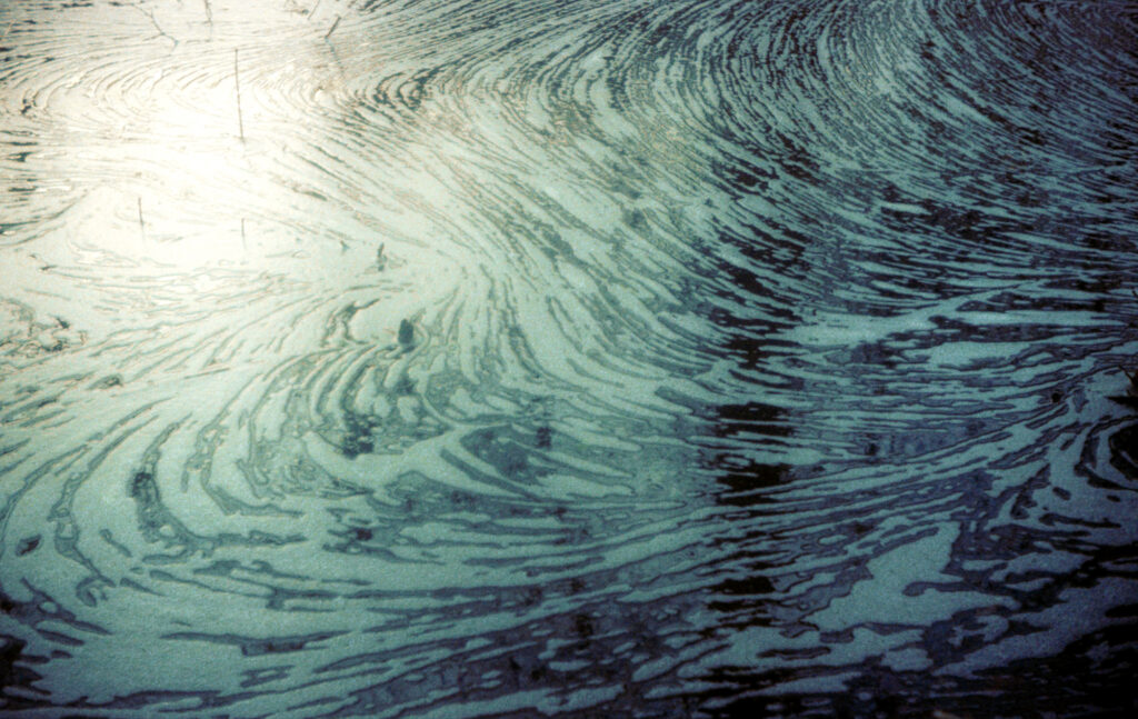  Susann Carmen Jagodzińska, Cé éditions, enfance, Je, impermanence, Echos of Photons, lumière, souvenirs, dérives, chronique, livre photo, Frédéric Martin, 5ruedu, 