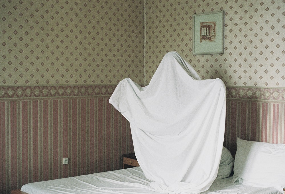 Vanessa Kuzay, éditions révolues, Après les cigognes, enfance, maternité, espoir, Pologne, voyage, Grand-mère, mère, rencontre, difficulté, Frédéric Martin, 5ruedu, chronique, livre, photographie,