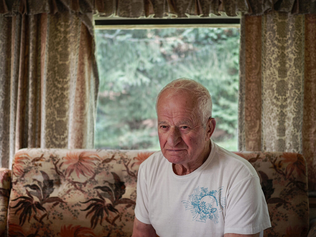 Eric Courtet, Le peuple de l'intérieur, éditions révolues, Fabien Ribéry, Bretagne, France, périphérie, vie, D769, errance, intime, Frédéric Martin, 5ruedu, chronique, livre, photographie, 